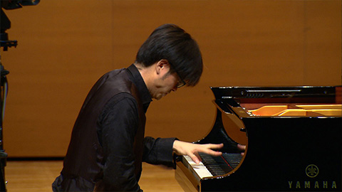 「私は左手のピアニスト ～希望の響き 世界初のコンクール～」